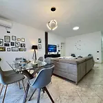 Spacious Family In Center 公寓 Durrës