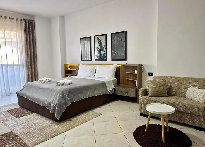 Spacious Family In Center 公寓 Durrës