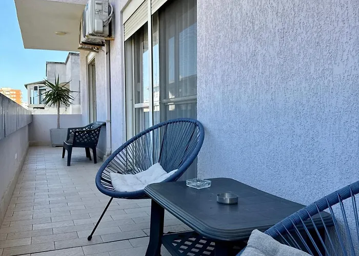 Spacious Family In Center * Durrës